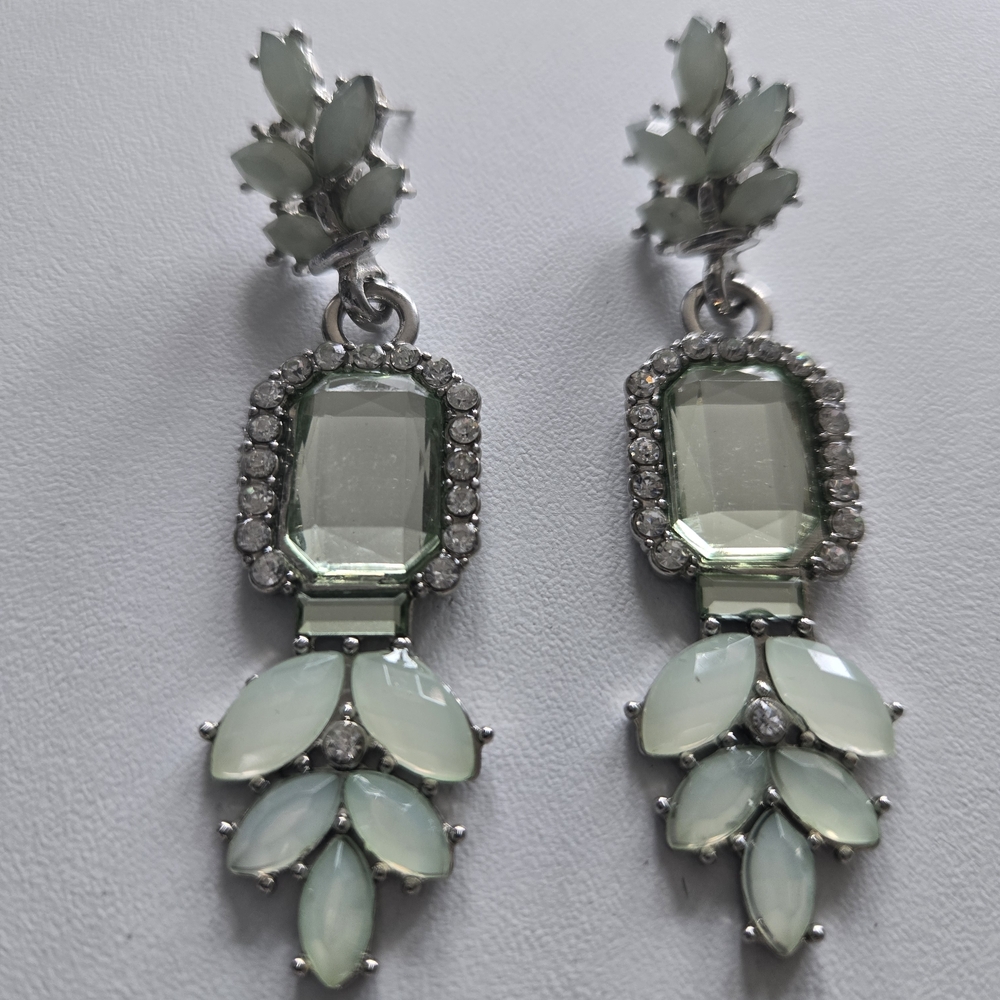 Chic Mint Green Statement Earrings - image 2
